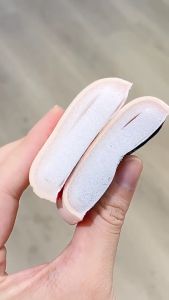 สินค้าขายดี พัฟฟองน้ําภูตฝุ่น เนื้อยืดหยุ่น สัมผัสนุ่มนิ่ม LITTLE BLACK MONSTER ELASTIC POWDER PUFF No.GJ-120