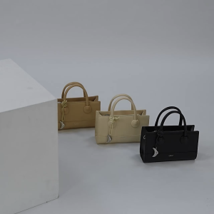 (G&Z) Celeste Charm - Tas Selempang Wanita Kulit PU Halus Tali Bahu Panjang