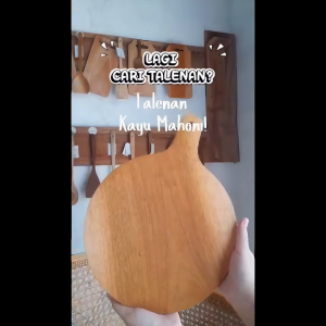 Talenan/Papan Potong/Cutting Board Bulat Kayu Mahoni - Alat Saji Food Grade Anti Gores Halus & Custom Nama