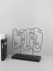 Elegant Abstract Geometric Iron Art Face Decorative Sculpture for Living Room Bedroom Entrance Model Room Home Decoration
