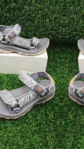 Ladies Fashion Casual Flat Sandals Outdoor Summer Open-Toe Beach Shoes Soft Sole Comfort Womens Breathable Walking Sandials