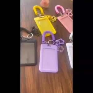 Hộp Đựng Thẻ Nhựa Hình Sao Nhiều Màu Sắc Có Thể Thu Gọn Kèm Móc Khóa Dễ Thương Tiện Dụng Dùng Cho Thẻ Xe Buýt Thẻ Sinh Viên Phụ Kiện Thẻ Ra Vào Trường.