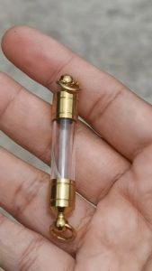 DDG6 หลอดใส่ตะกรุดแนวดิ่ง ตะกรุดงานกลึง สีทอง PVD เบอร์6วัตถุมงคลกว้างไม่เกิน 0.3 ยาว 2-20 cm พร้อมฝาสแตนเลส CB9295