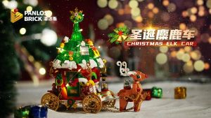 PANLOS BRICK Christmas Elk Car with Lighting Effect Building Blocks | Festive | Santa Claus | Toys Kids | Birthday | Christmas Gift | Surprise Gift | Creator Expert Building Blocks 601012 | BABYMAMA