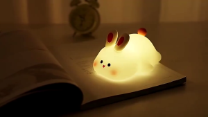 สินค้าจุดไฟกลางคืน LED รูปกระต่ายสัมผัสซิลิโคนแบบชาร์จไฟ USB สำหรับตกแต่งห้องนอน ของขวัญวันเกิดเด็ก