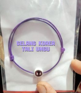 Gelang tali Korea aesthetic cewek cowok warna ungu emoji Spiderman atau bisa request emoji lain