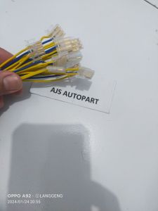 ( Paket 10 pcs) SOKET Socket 3 Kaki pin Kabel Motor Tombol Dim Starter Klakson Jauh dekat Beat Karbu Vario Supra x 125 smash Shogun 110 Spacy