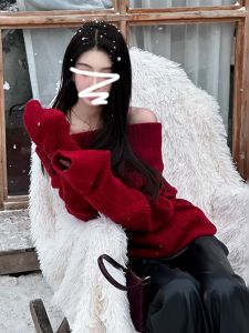 Christmas Theme Red One-Shoulder Knitted Sweater Korean Style Elegant Beautiful Korean Fashion Small Shirt Warm Thickened Long Sleeve