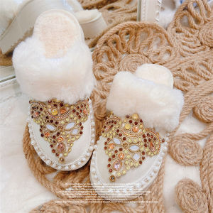 2024 Autumn and Winter Original Elegant Young Adult Outwear Thick Sole Platform Shoes Cotton Slippers Fashion White Fur Thickened Toe Cap Slipper