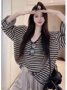 Áo Thun Dài Tay Cổ Tròn Sọc Bằng Lụa Băng Mùa Hè Cho Nữ Dáng Rộng Phong Cách Lười Biếng Áo Khoác Chống Nắng Áo Len Dệt Kim Mỏng