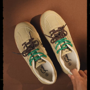 COROLLA Sepatu Sneakers wanita sol lembut anti-slip fashion serbaguna outdoor komuter coklat