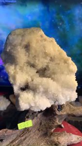 cụm đá thạch anh cộng sinh Tourmaline tự nhiên vàng nhạt tán sắc Vũ Trụ tặng đế