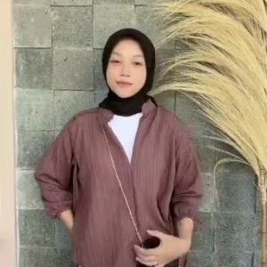 Kemeja Blouse Wanita Lady Crush: Kemeja Wanita Terbaru 2023