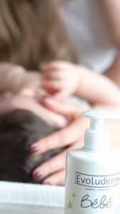 Gel Tắm Gội Evoluderm Pháp 500ml 2 Trong 1 Cho Em Bé Giúp Làm Sạch Dưỡng Ẩm Toàn Thân