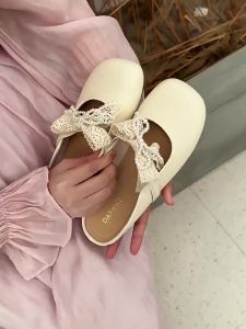 Daphne | Buckle-less Silver Summer Flat Sandals for Skirts Pregnancy Wearable