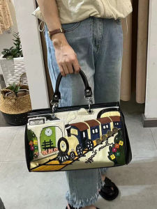 Unique Design Fashion Embroidery Large Capacity Handbag