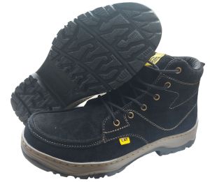 sepatu boots pria kekinian model terbaru sangat aman dan nyaman di kaki di pake setiap hari