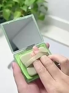 Portable Facial Oil Absorber with Mirror-Hydrating & Oil Control Blotting Paper for SummerCompact Travel-Friendly Design