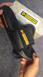 KHAZER Sandal Pria Wanita Kekinian Empuk Sendal Laki Jelly Rumah Sepatu Sendal Slop Cowo