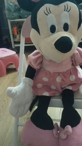 Gấu bông chuột Minnie size trung tem chính hãng Disney