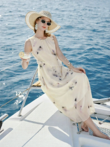 XIANGYING | Light Fragrant Layered Beach Vacation Dress