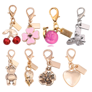 Luxury Highend Cherry Butterfly Four-leaf Clover Love Bear Mouse Keychain Ladies Y2K Bag Pendant Car Accessories Gift Decoration