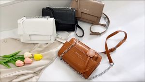 กระเป๋าสะพายข้าง ลายค็อก ทรงคุณนาย งานพรีเมียม สวยมาก - 2644