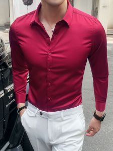 เสื้อเชิ้ตแขนยาวทรงสลิมฟิตสำหรับผู้ชาย สไตล์อังกฤษ ทรงปกติ ผ้าโพลีเอสเตอร์ 3% ไนลอน 97% เสื้อเชิ้ตทำงานลำลองสำหรับฤดูใบไม้ผลิ