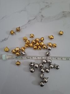 10 pcs Kerincingan Lonceng Mini Gold dan Silver Aplikasi Kalung Gelang