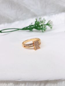 Cincin xuping dewasa bulat permata zirkon full dilapisi emas 18k model simple elegan