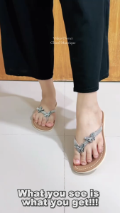 New Womens Fashionable Butterfly Flip-Flops Korean Style Cute Slippers Non-Slip Sole Comfortable Flat Slippers for Going Out  Footwear 068523