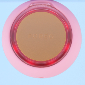 FOREO UFO 3 Fuchsia เครื่องมาส์กหน้า เติมความชุ่มชื้นล้ำลึกด้วยแสง LED+ร้อนเย็น ปรับผิวให้ดูโกลว์สวยภายใน 2 นาที