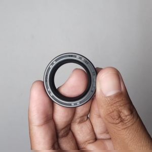 Seal Tc 22 32 6 Nok Seal Power Stering Dyna 130 KT Original Nok INB SEMARANG