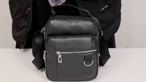 กระเป๋าผู้ชายสไตล์เกาหลีของใหม่ PU กระเป๋าสะพายข้างความจุขนาดใหญ่แฟชั่นธุรกิจหนังเทียมผู้ชายกระเป๋าสะพายข้าง(T5)