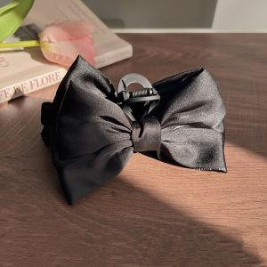 Elegant Satin Hair Claw Womens New 2025 Butterfly Knot Hair Accessories Shark Clamp Updo Hairpins Korean Style Fresh out