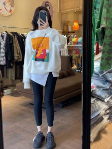 เสื้อสเวตเตอร์คอกลมพิมพ์ลายการ์ตูนสัตว์ป่าพิมพ์ลายผ้าขนแกะหนาสำหรับผู้หญิงฤดูใบไม้ร่วง/ฤดูหนาว 2024 สไตล์เกาหลี ทรงหลวม เสื้อผ้าทำงาน