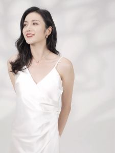 💖Swarovski💖Dancing Swan Swan red diamond earrings S925 sterling silver womens fashion earrings hypoallergenic non-allergenic Valentines Day gift birthday gift for girlfriend bestie