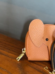 MOUSSON  กระเป๋าใส่บัตรออร์แกนลายลูกช้างน่ารักลายลิ้นจี่กระเป๋าใส่เหรียญกระเป๋าใส่บัตรความจุขนาดใหญ่ที่ใส่บัตรกระเป๋าออร์แกน