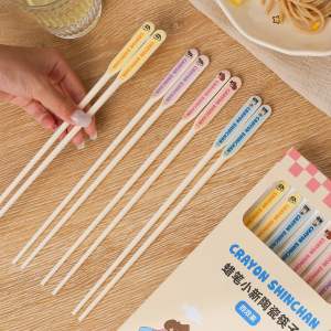 Đũa Sứ Cao Cấp Set 4Đôi in Hình Gia Đình Cậu Bé Shin - Set Bộ Đũa Sứ Cao Cấp Gia Đình Shin nhiều màu [Chính Hãng Disney]