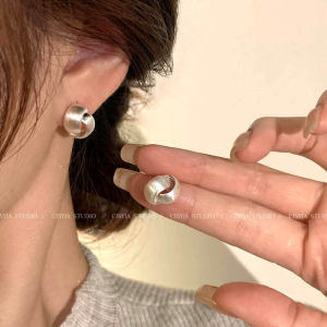Silver Brushed Womens Earrings 2025 New Luxury Minimalist Design Sensation Ear Studs Versatile High-End Feel Fashion Jewelry