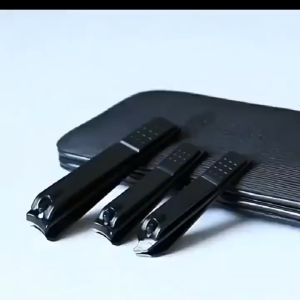 Gratis Ongkir - Gunting Kuku Hitam Stainless Steel / Alat Potong Kuku / Gunting Kuku Manicure
