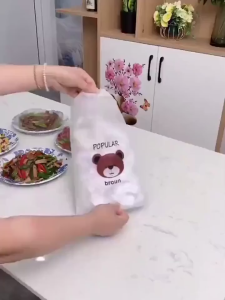 Combo 100 Túi Nilon Bọc Thực Phẩm Trong Suốt Nhiều Kích Cỡ Màng Bọc Đồ Ăn Chống Bụi Có Chun Co Giãn Linh Hoạt Tiện Lợi