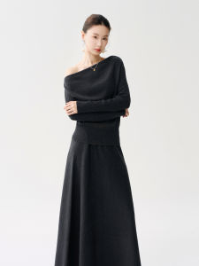 Stylish Asymmetric Shoulder Knitted Suit Set