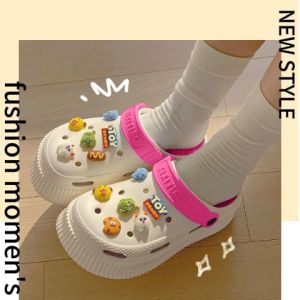 LEAShop สวยมงลง รองเท้าหัวโตแฟชั่น งานสวยทรงน่ารัก สีสันคือสดใสมาก ฟรีตัวติดน่ารักเซ็ทมาใหม่ สวยสะบัด งานดีสวมสบาย ทำความสะอาดง่าย ผลิตจากยางวัสดุดี สวยสับราคาถูก ห้ามพลาด