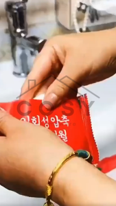 COSY Handuk Terkompresi / Handuk Mandi Traveling Portable Sekali Pakai Large Size 70 cm x 140 cm