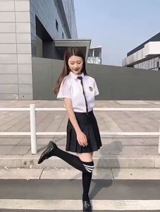 Queena กระโปรงเกาหลี กระโปรงเทนนิสสาวอวบ กระโปรงเทสนิส กระโปรงแฟชั่นผู้หญิง กระโปรงเทนนิสเอวสูง ขาว กระโปรงสั้น มีซับใน การจัดส่งที Skirt