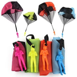 [Gnker] Hand Throwing Mini Soldier Camouflage Parachute for Kids Outdoor Toys Game Educational Flying Parachute Sport for Children Toys