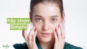 Nước Hoa Hồng Cân Bằng Da Simple Soothing Facial Toner 200ml - Dịu Nhẹ Cho Da Nhạy Cảm Toner 200ml