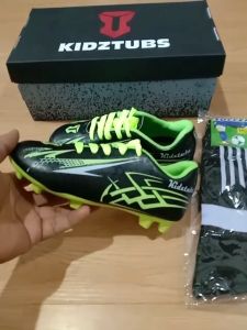 KIDZTUBS Sepatu Bola Anak Paket Komplit Sepatu Bola Tas Skin Deker Kaos Kaki Usia 6-10 Tahun Size 28 29 30 31 32 33 34 35 36 37 KDZ1834010625