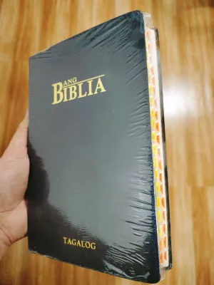 LUXURIOUS TAGALOG HOLY BIBLE SOFT/HARD BOUND ANG BIBLIA OLD & NEW TESTAMENT / GOLD SILVER & WHITE EDGES
